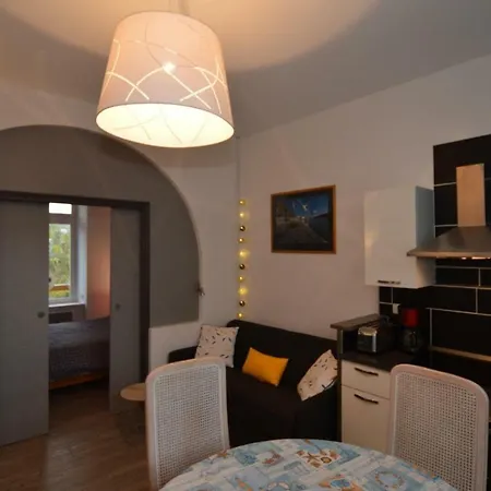 Apartment 46 Avenue Pasteur *